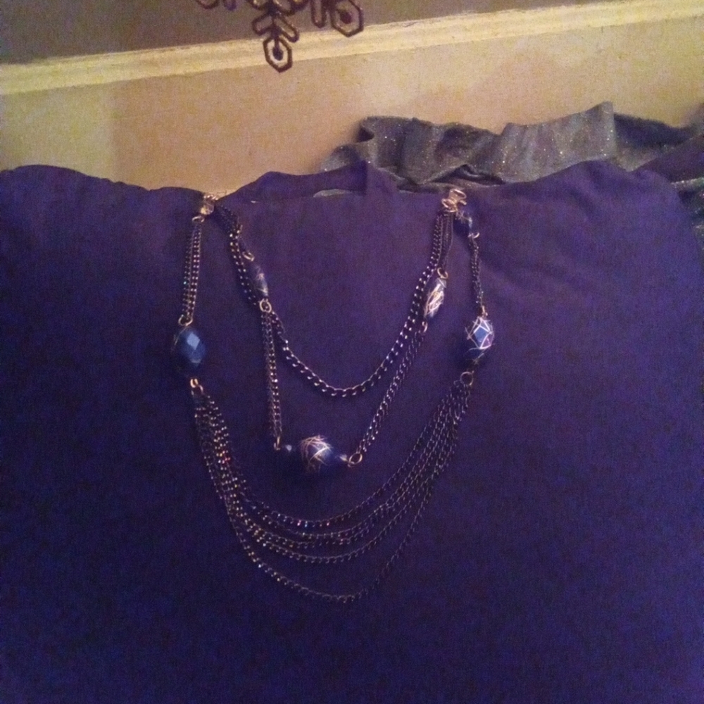 Jeweler - Picture 3 of 4